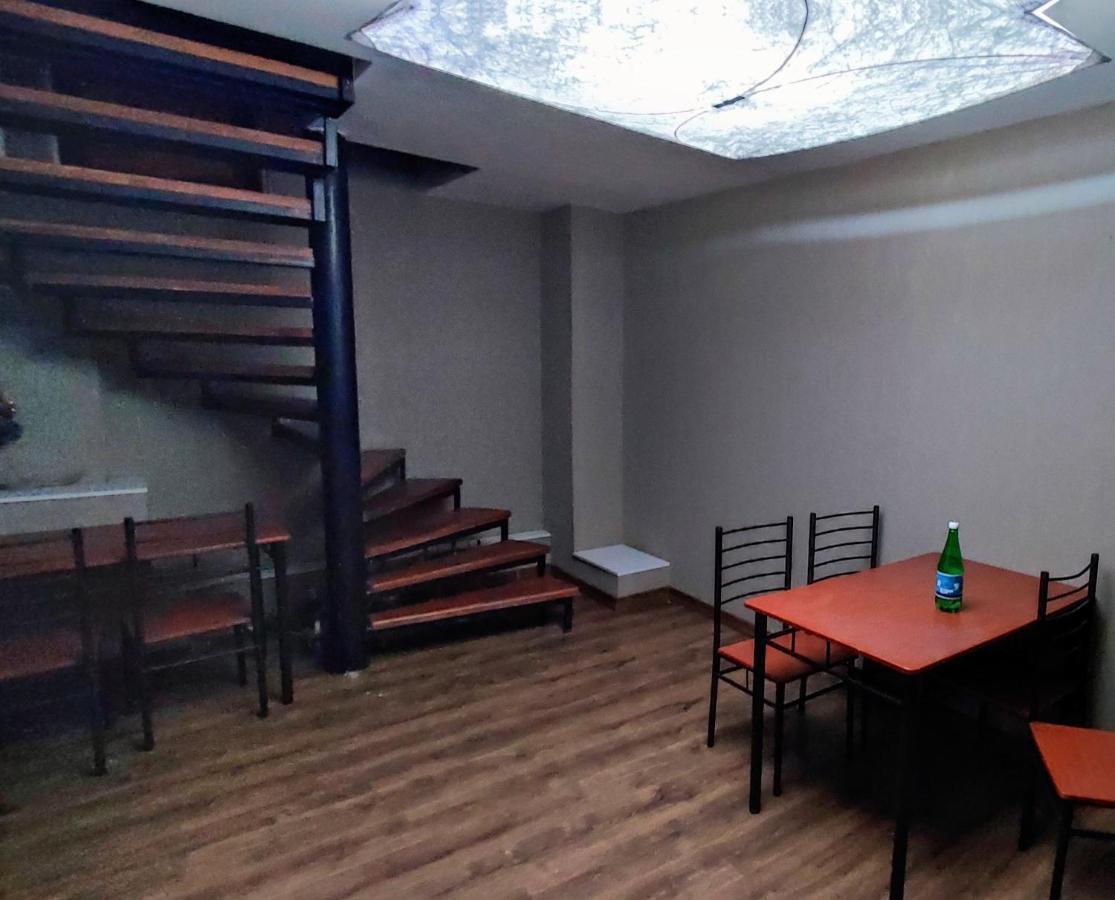 Hostel Simple Tiflis Exterior foto