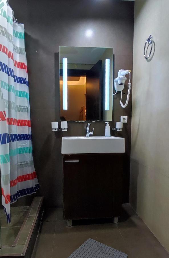Hostel Simple Tiflis Exterior foto